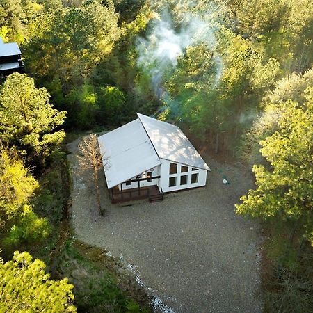 New Farmhouse-Chic Cabin With Hot Tub & Firepit Broken Bow Kültér fotó