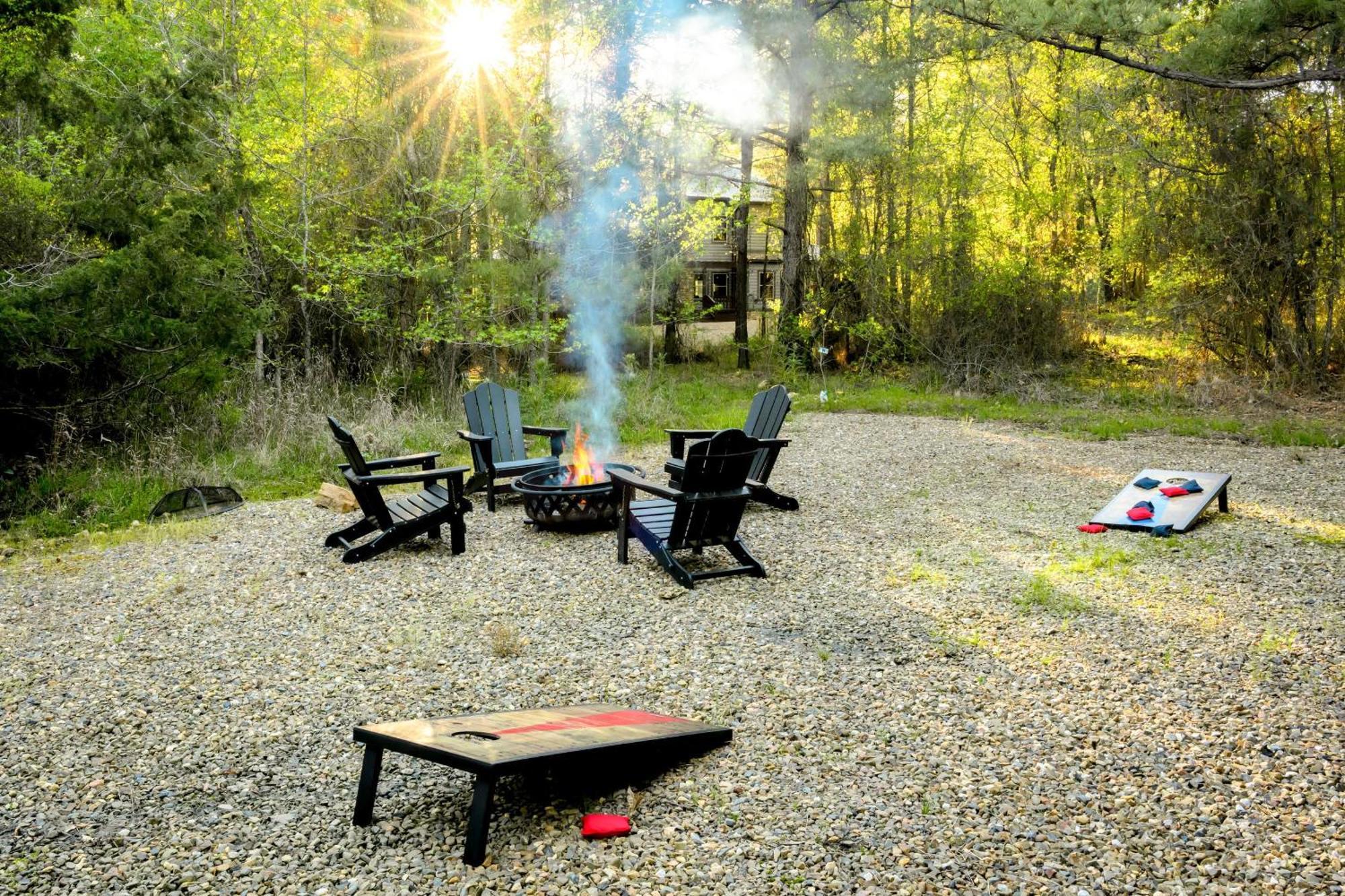 New Farmhouse-Chic Cabin With Hot Tub & Firepit Broken Bow Kültér fotó